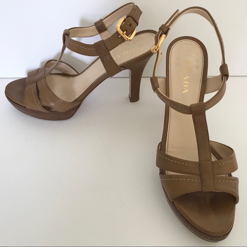💠PRADA TAN CALFSKIN STRAP HEELS💠